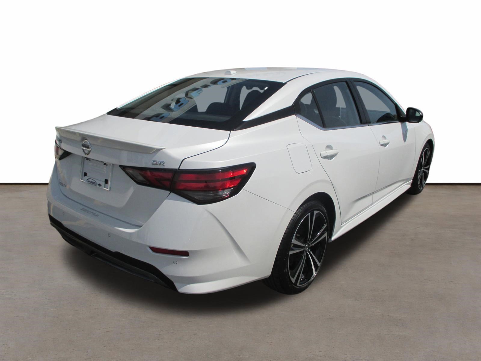 Used 2022 Nissan Sentra SR w/ Electronics Package FWD image 3