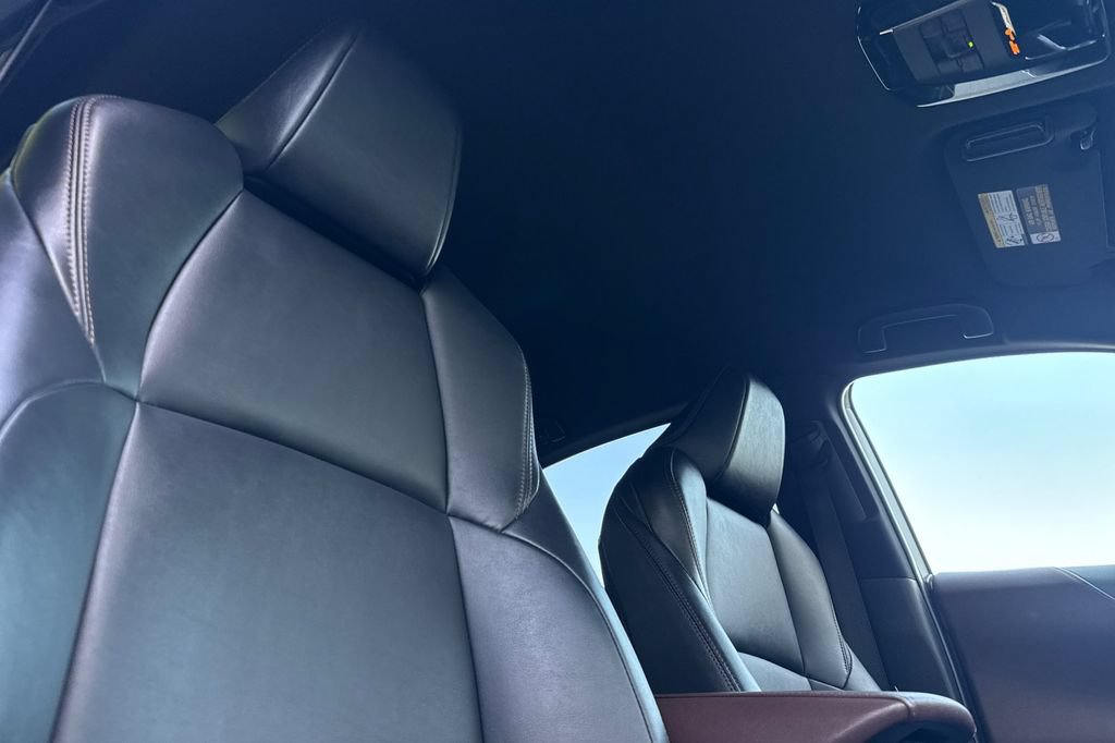 Certified 2022 Toyota Venza XLE AWD/4WD image 16