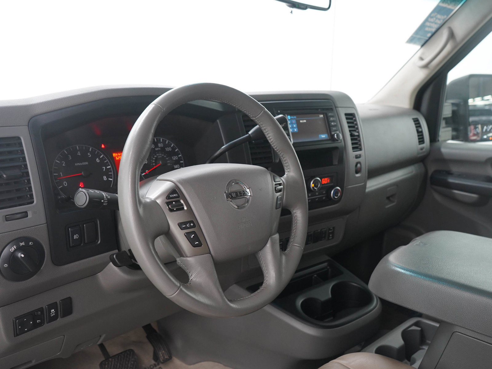 Used 2019 Nissan NV 3500 SL RWD image 20