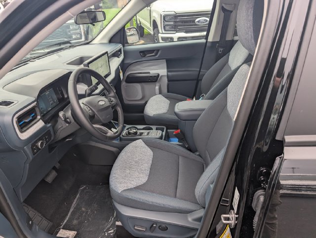 New 2026 Ford Maverick XLT w/ XLT Luxury Package FWD image 12