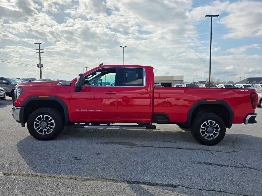 Used 2024 GMC Sierra 3500 SLE w/ SLE Value Package image 4