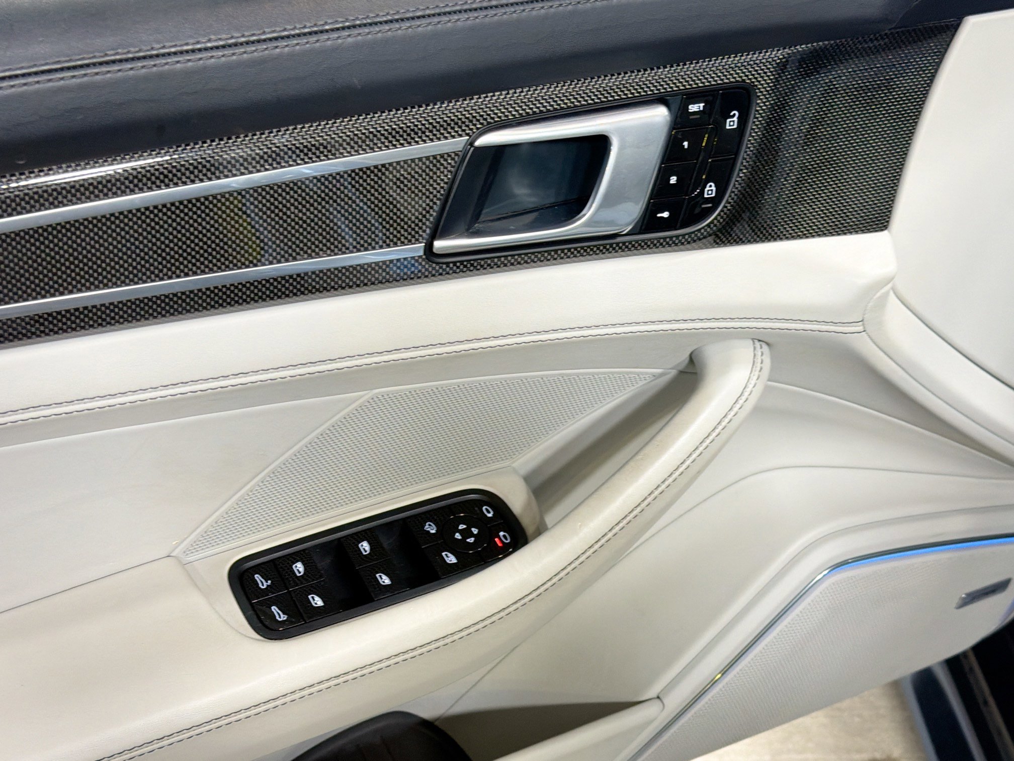 Used 2020 Porsche Panamera GTS image 23