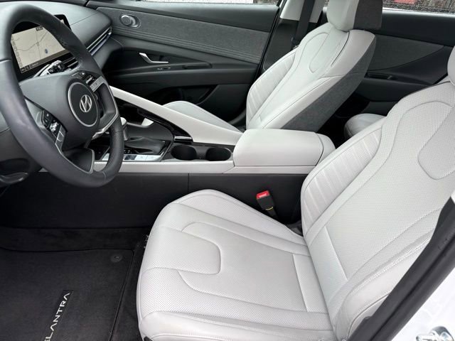 Used 2024 Hyundai Elantra Limited image 9
