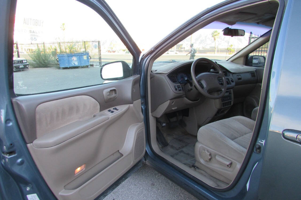 Used 2002 Toyota Sienna CE FWD image 19