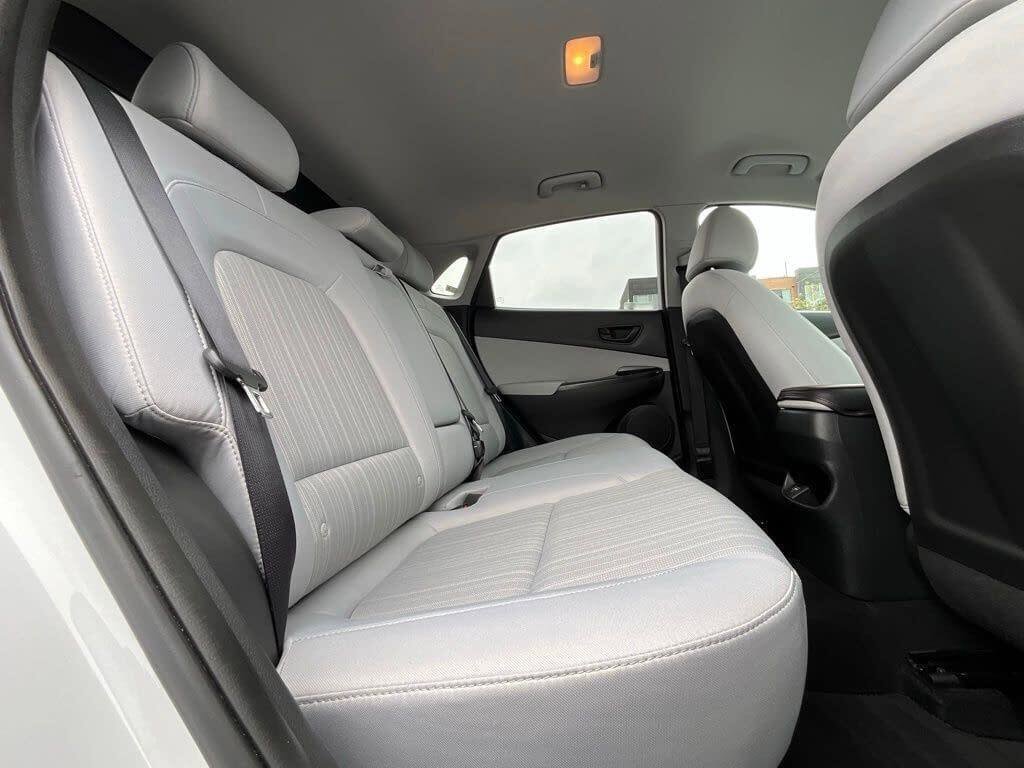 Used 2023 Hyundai Kona SEL AWD/4WD image 14