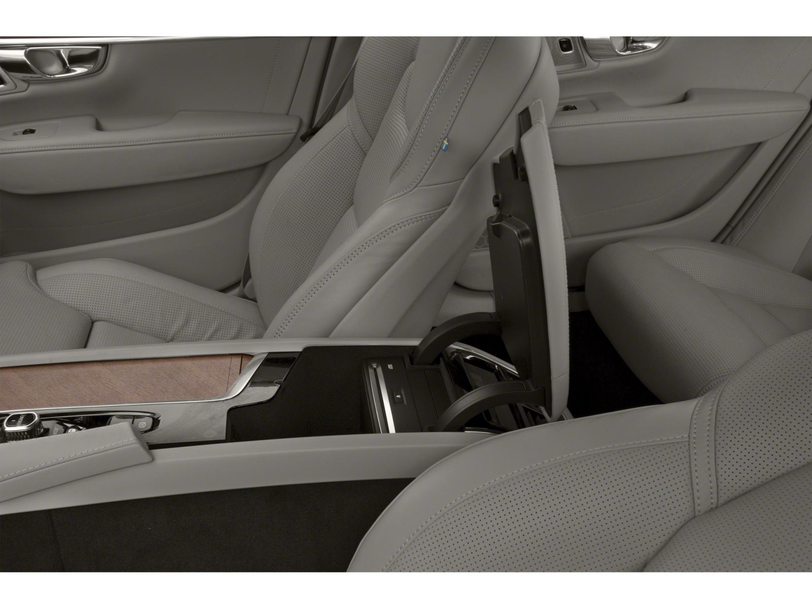 Used 2018 Volvo S90 T5 Momentum w/ Convenience Package FWD image 12