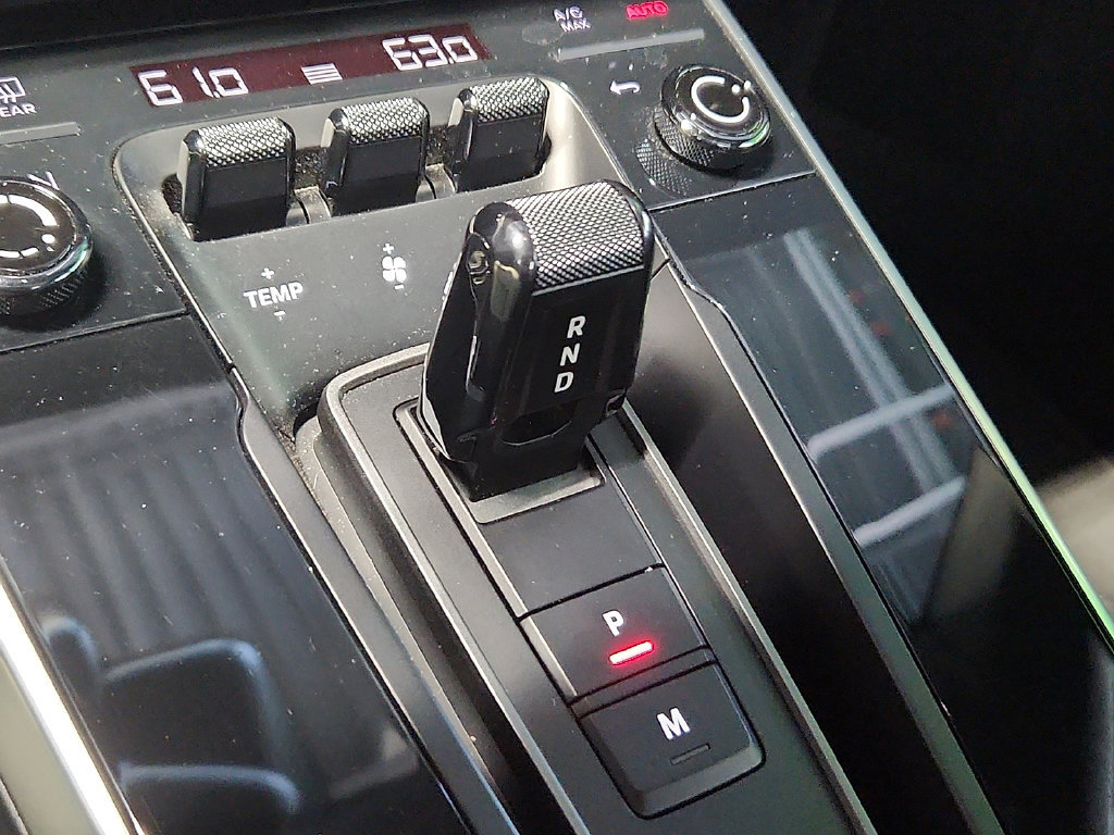 Certified 2022 Porsche 911 Turbo AWD/4WD image 14