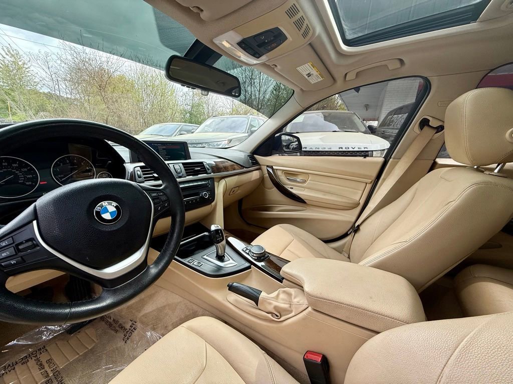 Used 2015 BMW 328i xDrive Sedan w/ Premium Package AWD/4WD image 16