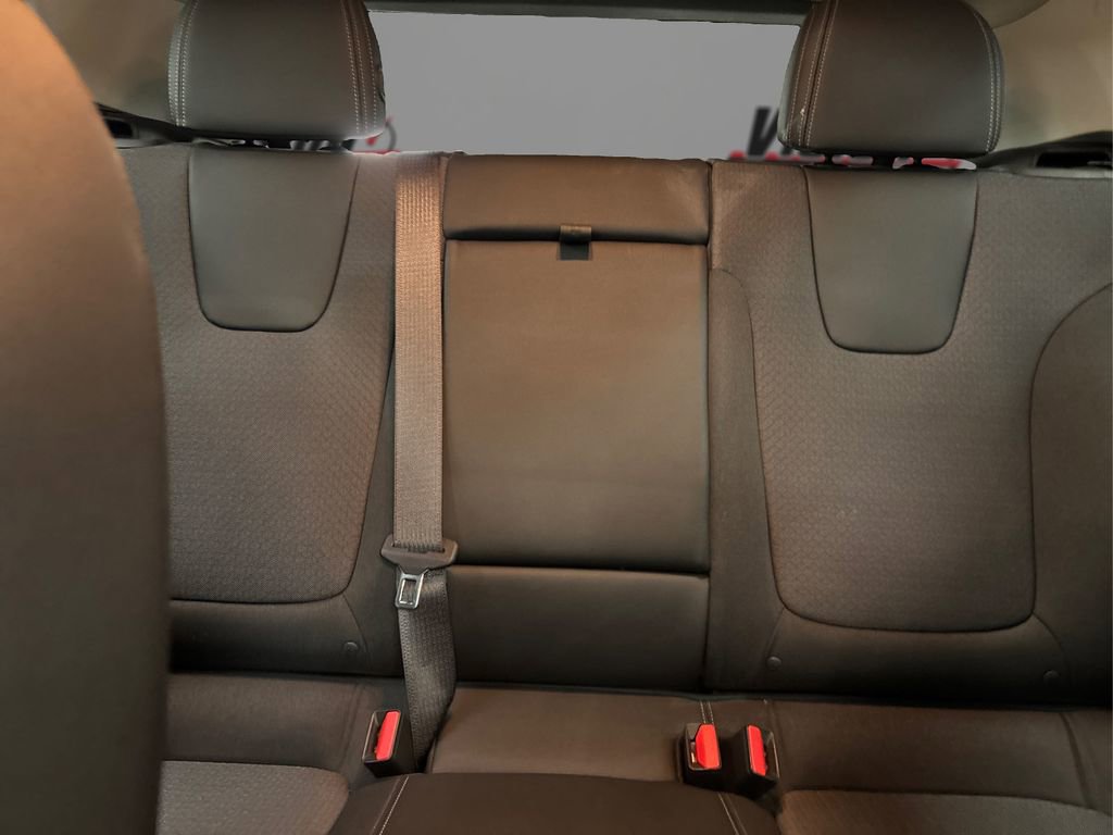 Used 2023 Buick Encore GX Select image 19