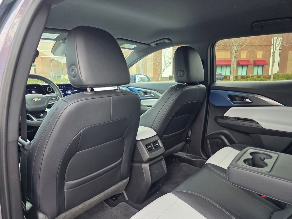 Certified 2025 Chevrolet Equinox EV LT image 27