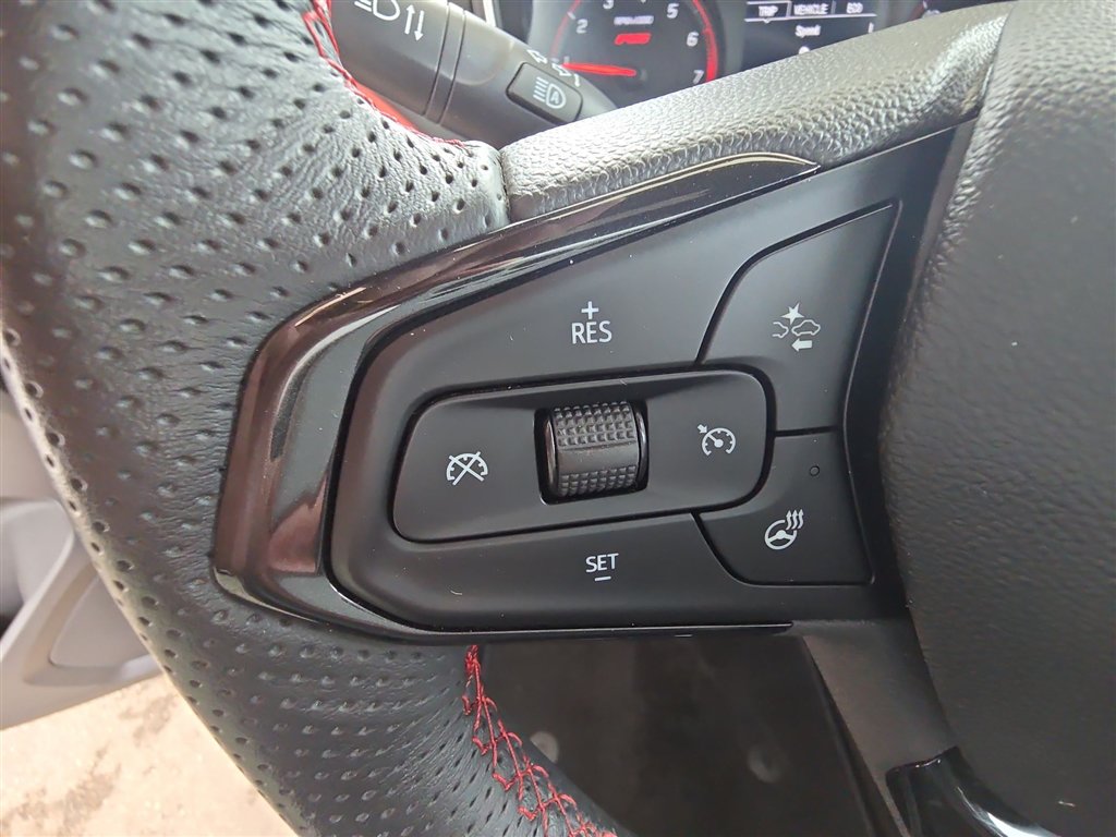 Used 2023 Chevrolet TrailBlazer RS FWD image 33