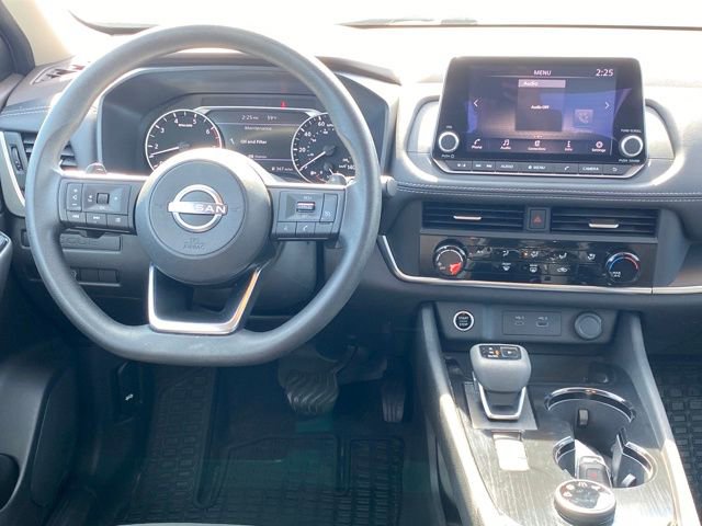 Used 2023 Nissan Rogue S image 8