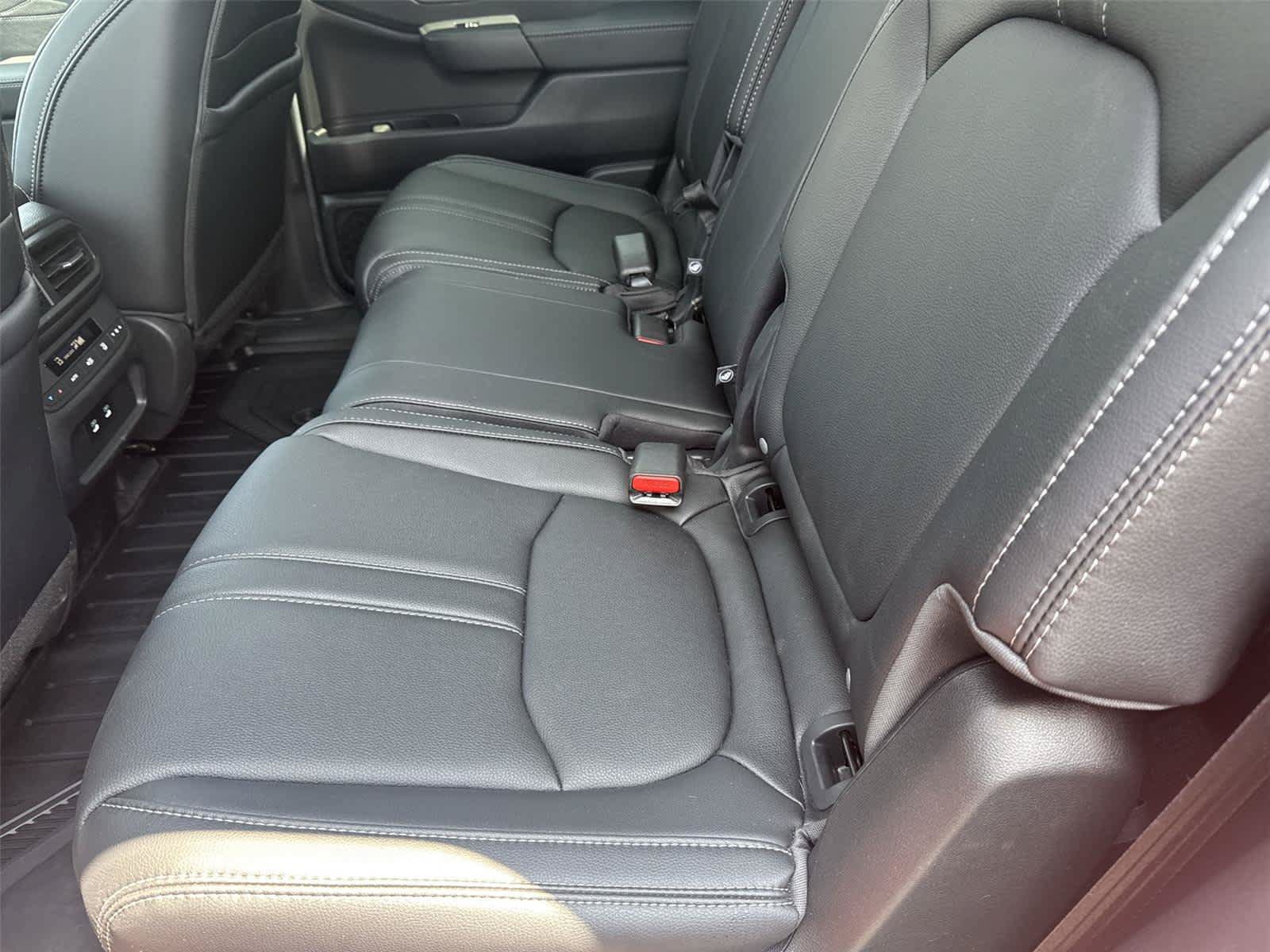 Used 2026 Honda Pilot Touring image 15