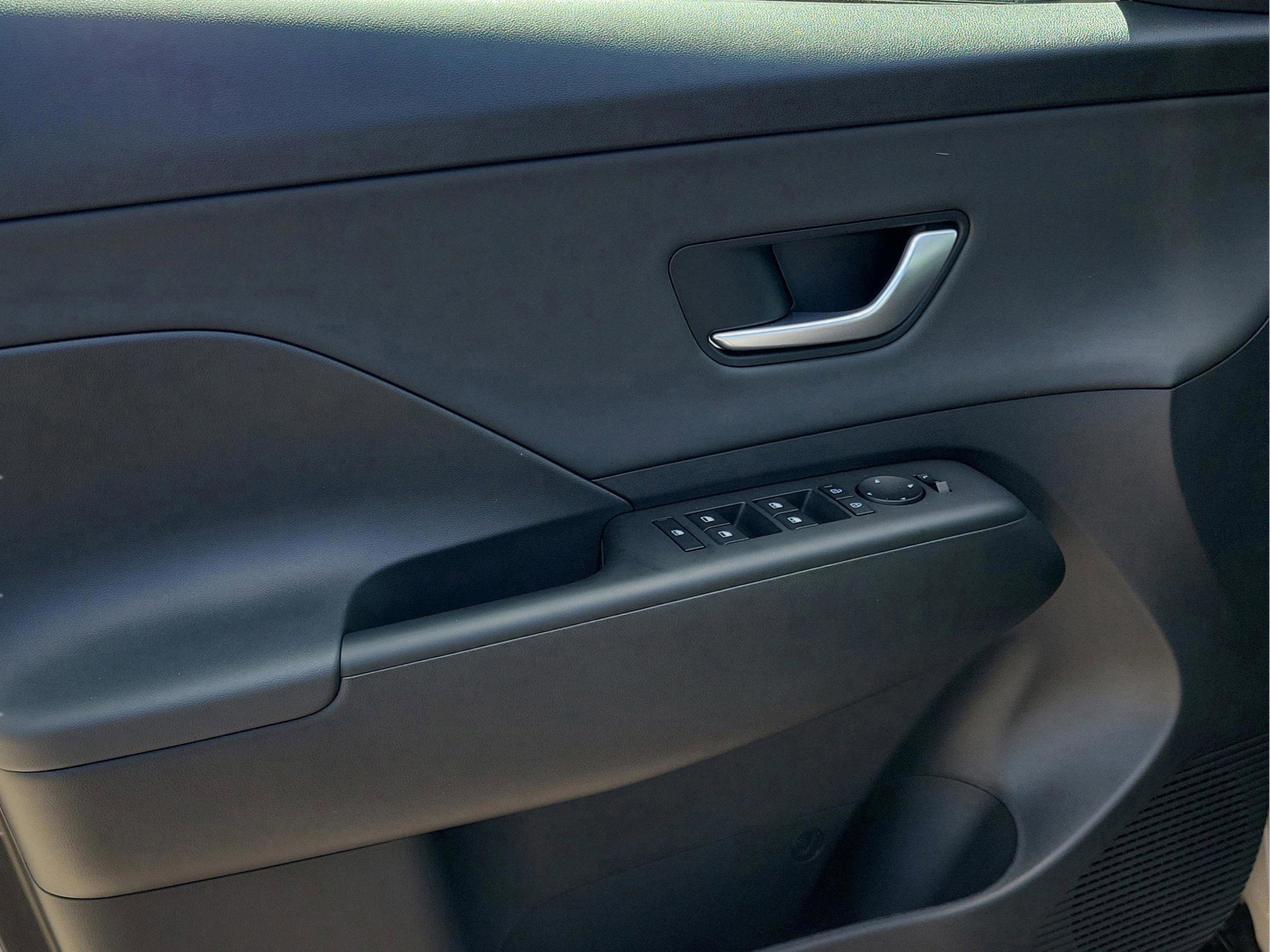 New 2026 Hyundai Kona SEL Premium image 24