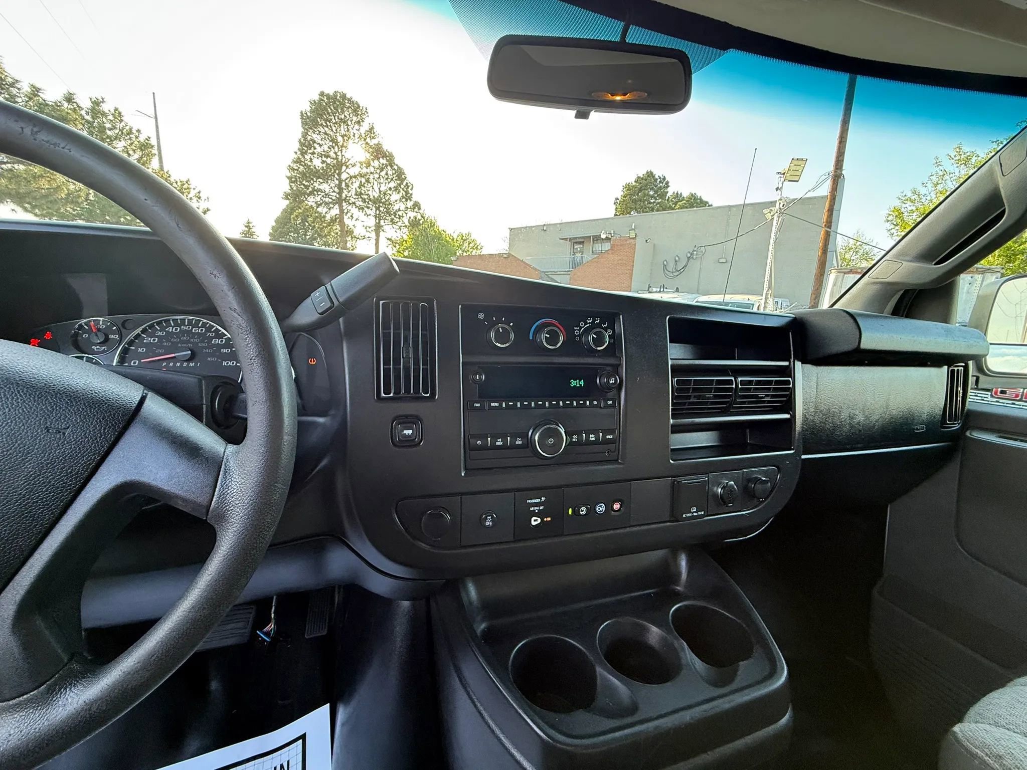 Used 2018 Chevrolet Express 3500 Extended w/ Driver Convenience Package RWD image 15