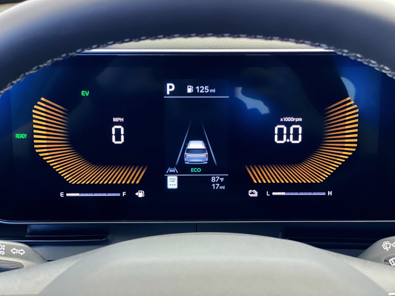 New 2027 Kia Carnival LXS FWD image 22