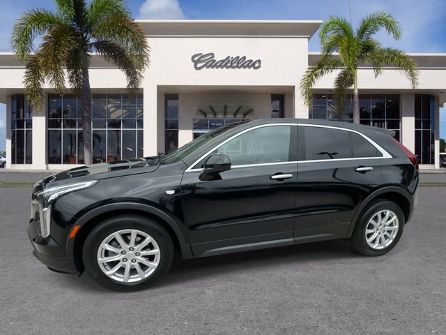 Certified 2022 Cadillac XT4 Luxury w/ Driver Awareness Package image 7