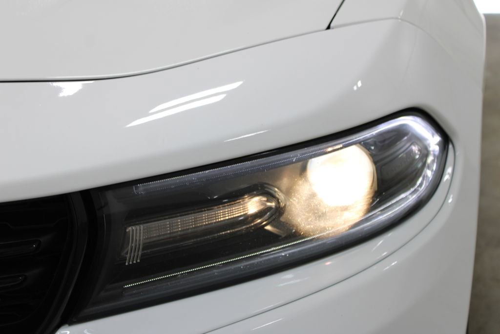 Used 2019 Dodge Charger SXT RWD image 13