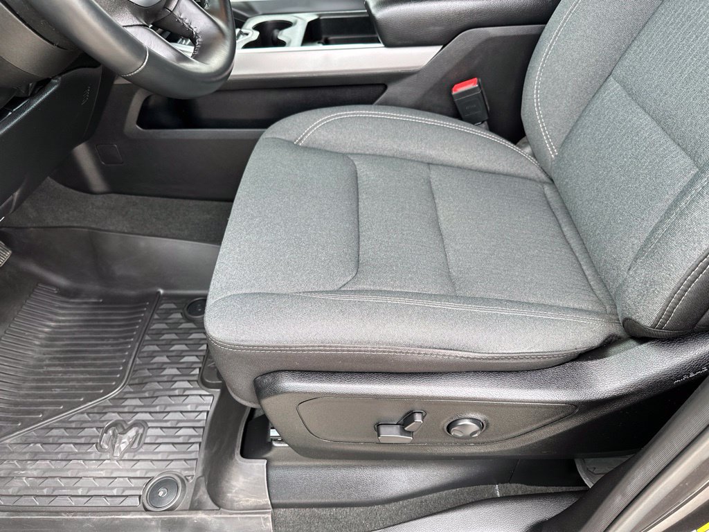 Used 2023 RAM 1500 Big Horn AWD/4WD image 22