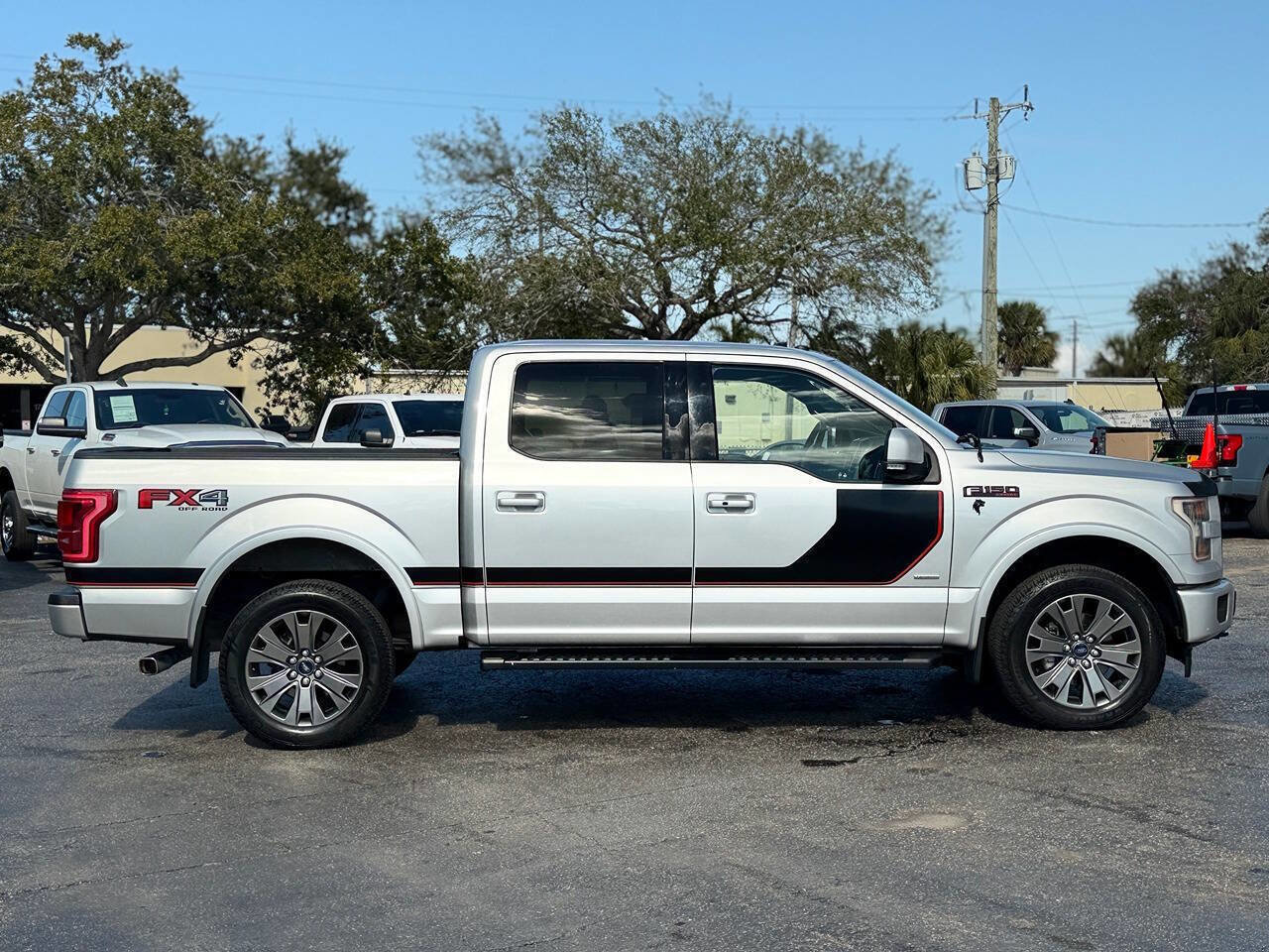 Used 2017 Ford F150 Lariat w/ Equipment Group 502A Luxury image 10