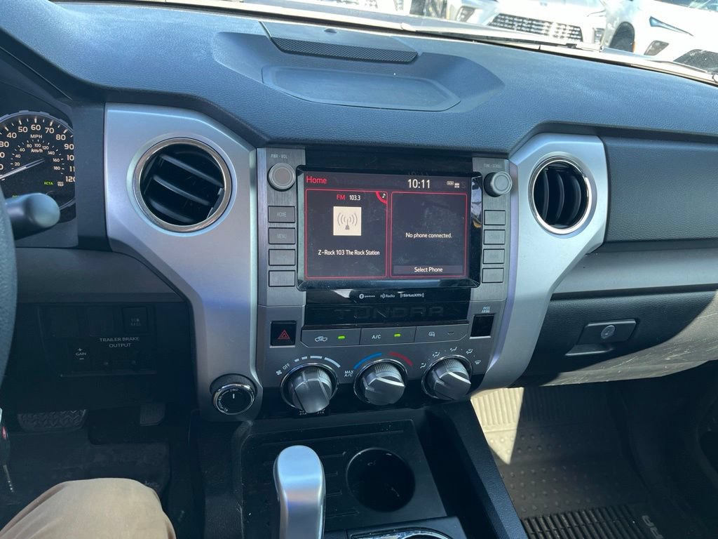 Used 2020 Toyota Tundra SR5 w/ SR5 Convenience Package AWD/4WD image 8