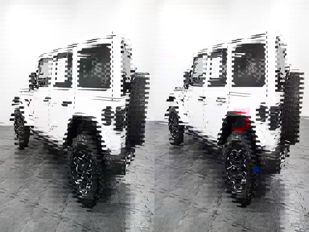 Used 2022 Jeep Wrangler Unlimited Rubicon 4xe w/ Cold Weather Group image 4
