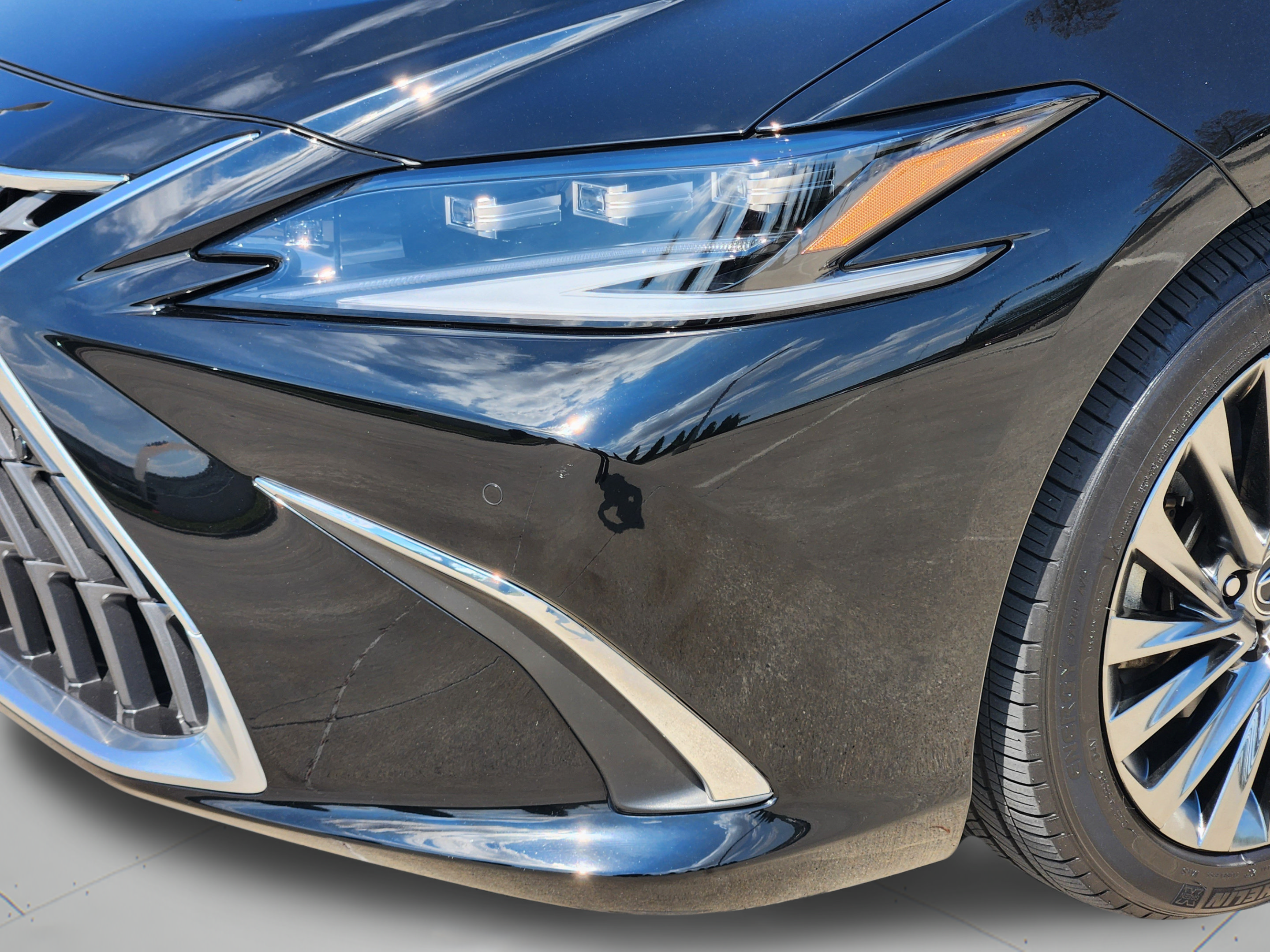 Used 2024 Lexus ES 350 Ultra Luxury w/ Accessory Package (Z2) FWD image 35