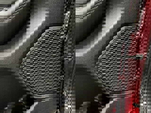 Used 2023 Jeep Grand Cherokee Laredo image 23