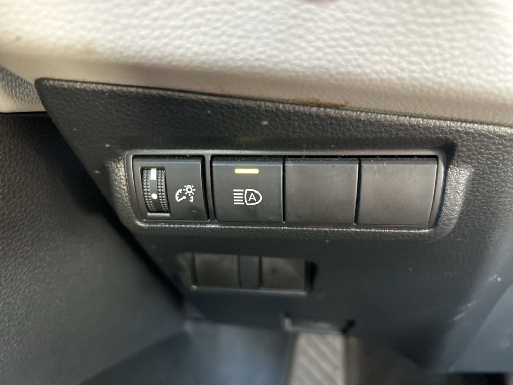 Used 2023 Toyota Corolla Cross LE FWD image 23
