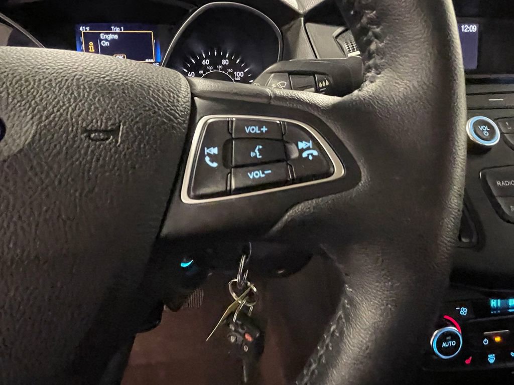 Used 2017 Ford Focus SE image 32