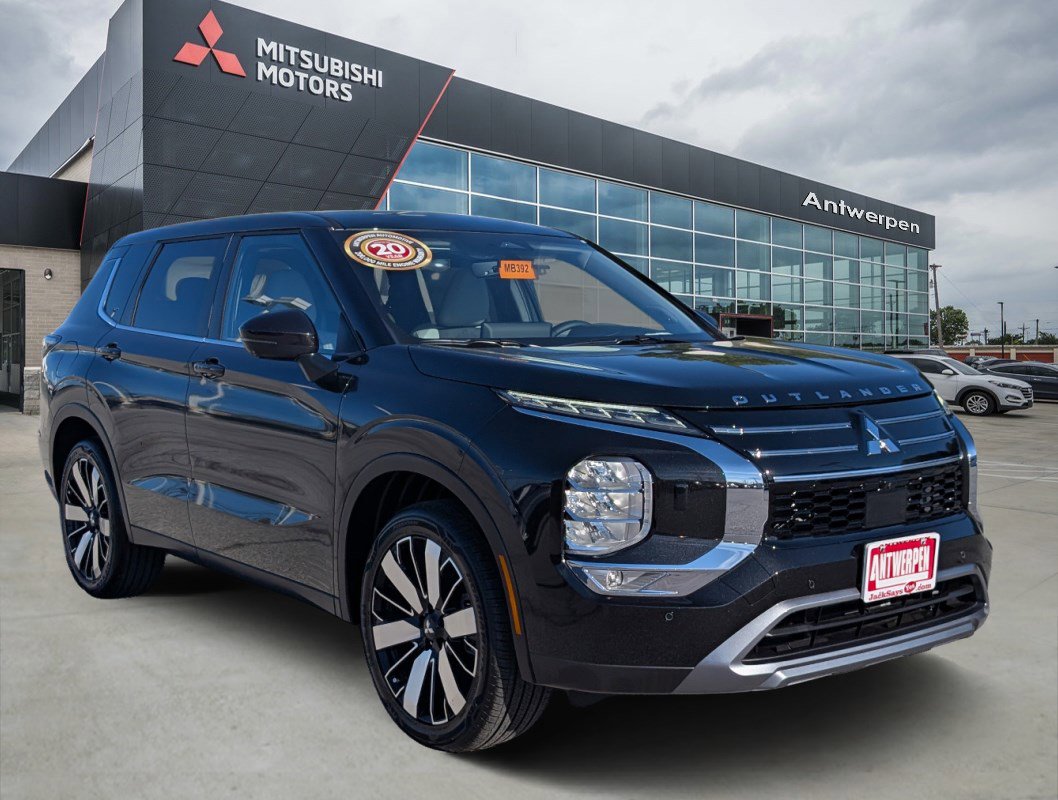 New 2025 Mitsubishi Outlander SE