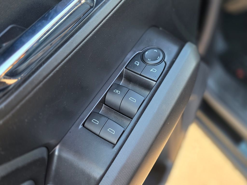 Used 2025 Chevrolet Colorado LT w/ Advanced Trailering Package image 19