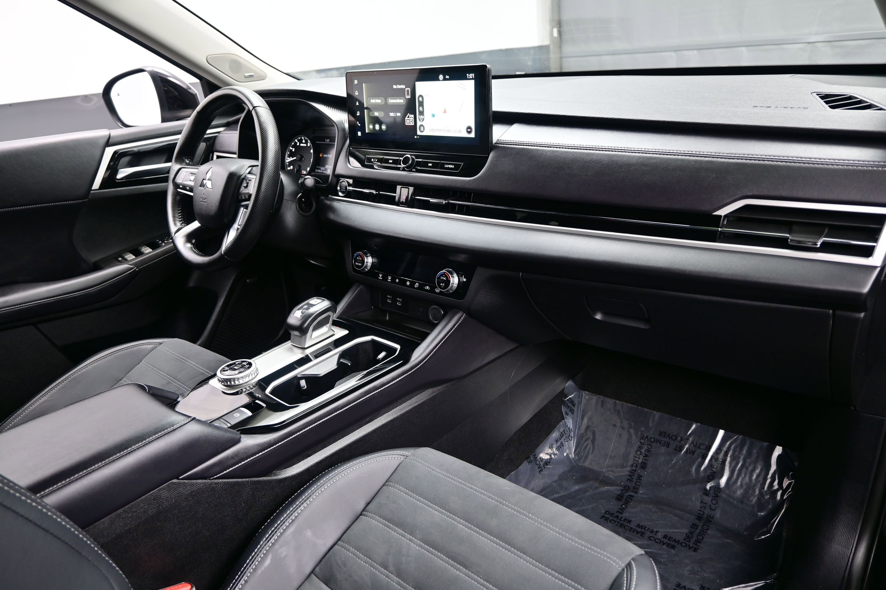 Used 2025 Mitsubishi Outlander SE AWD/4WD image 15
