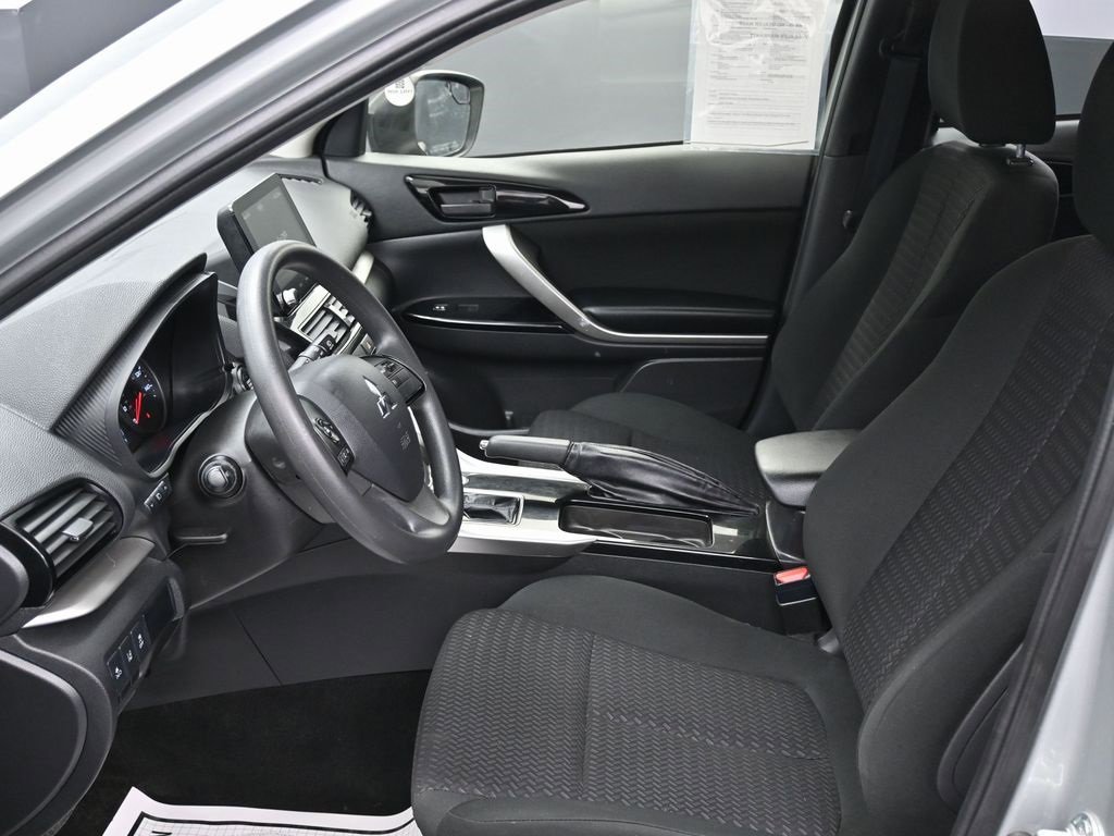 Used 2025 Mitsubishi Eclipse Cross LE image 14