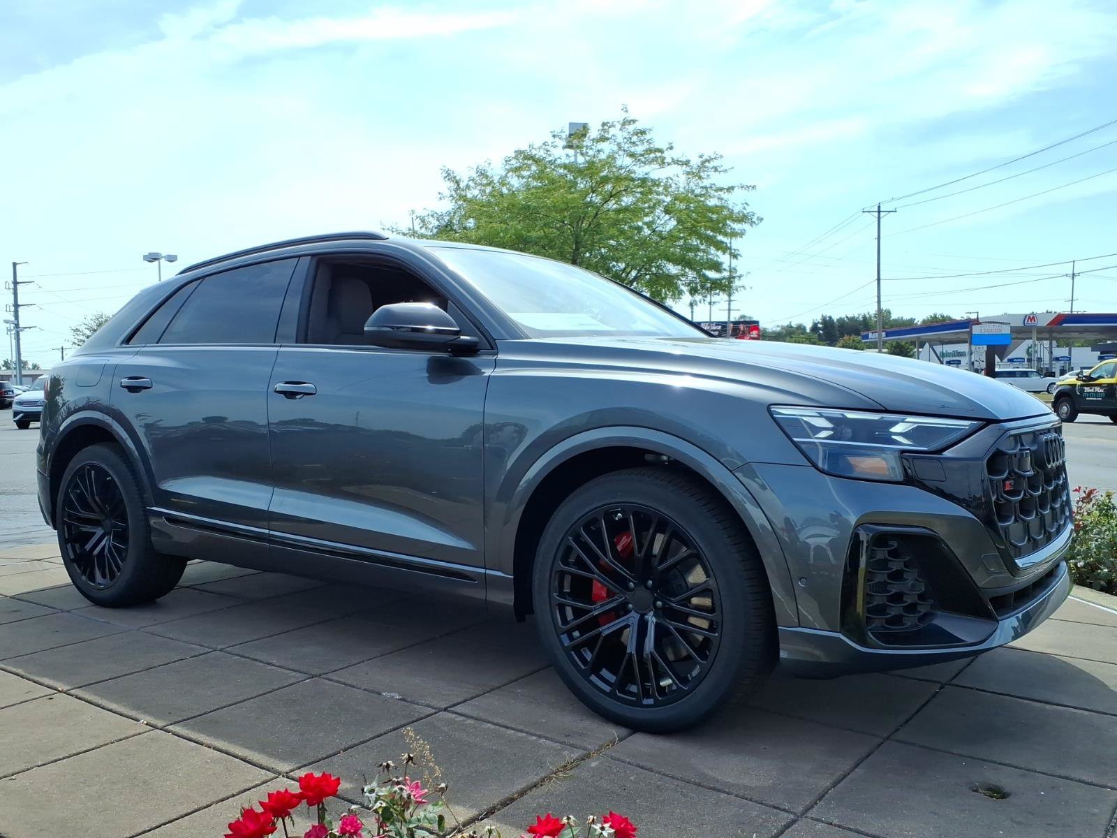 New 2027 Audi SQ8 Prestige AWD/4WD image 3