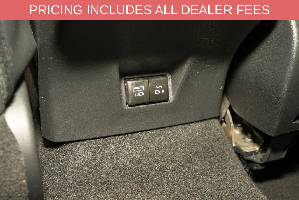 Used 2025 Toyota Camry SE FWD image 7