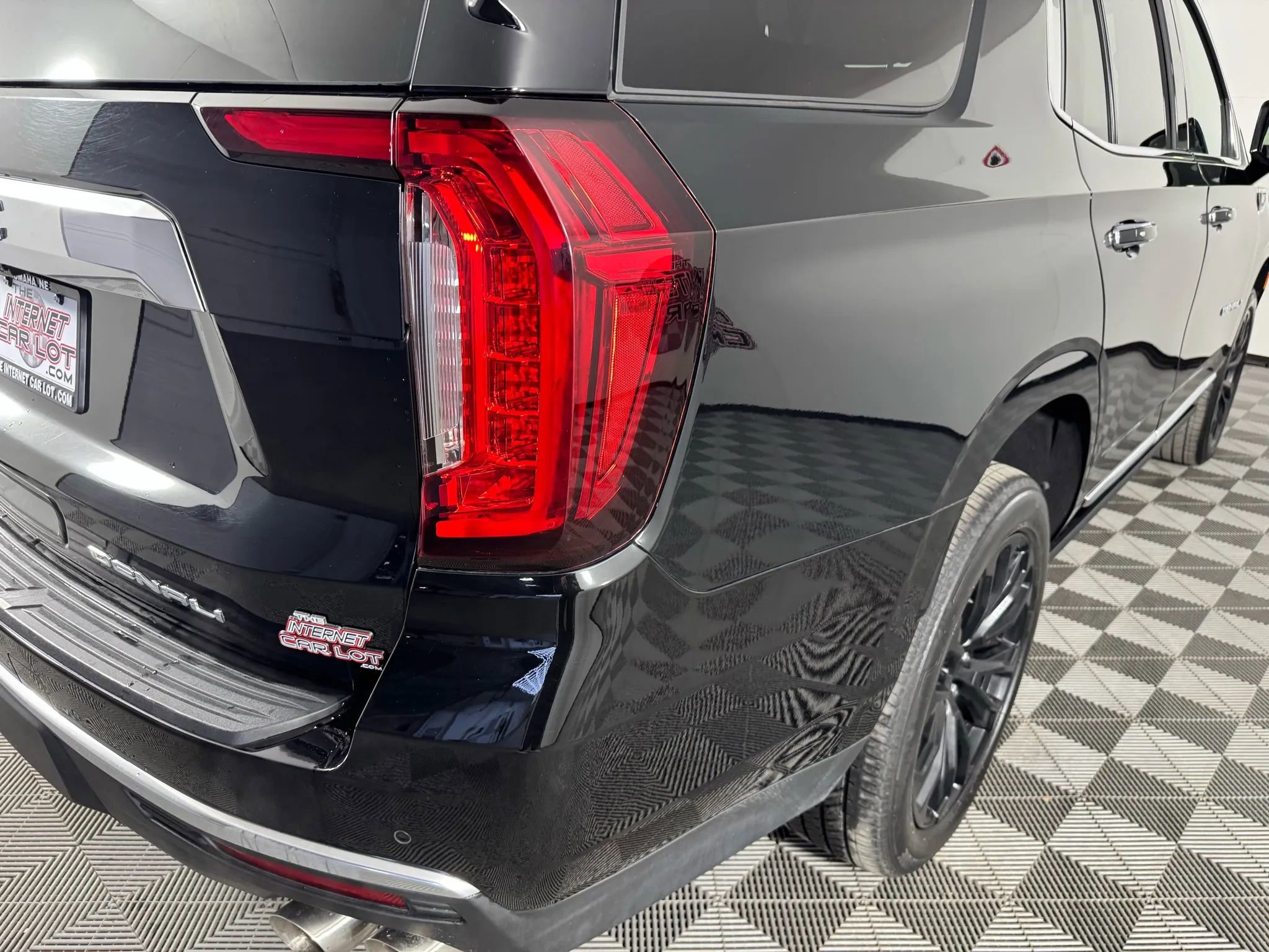 Used 2022 GMC Yukon Denali w/ Advanced Technology Package image 35