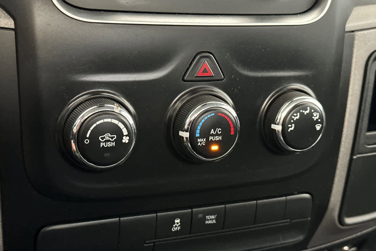 Used 2015 RAM 1500 Express RWD image 17