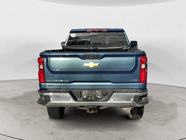 Used 2024 Chevrolet Silverado 3500 LTZ image 4
