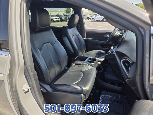 Used 2025 Chrysler Pacifica Select FWD image 20