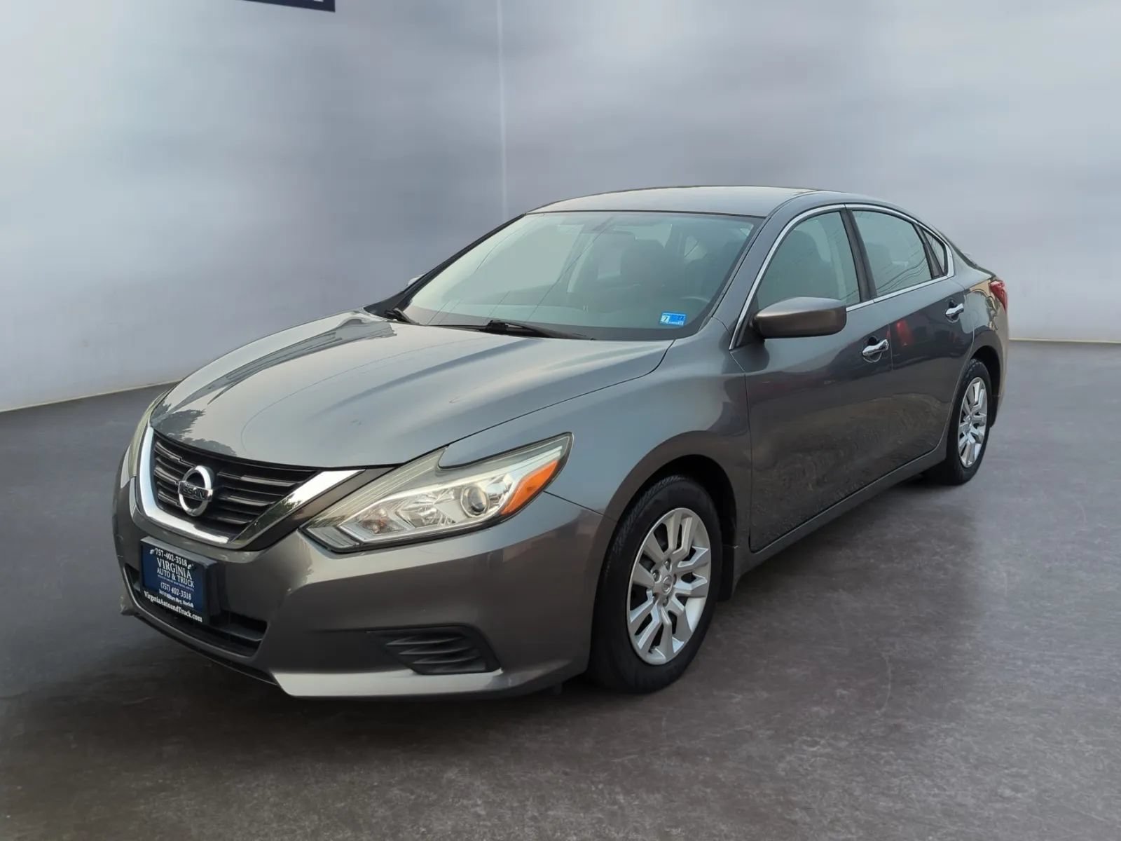 Used 2017 Nissan Altima 2.5 S w/ Power Driver Seat Package FWD image 1
