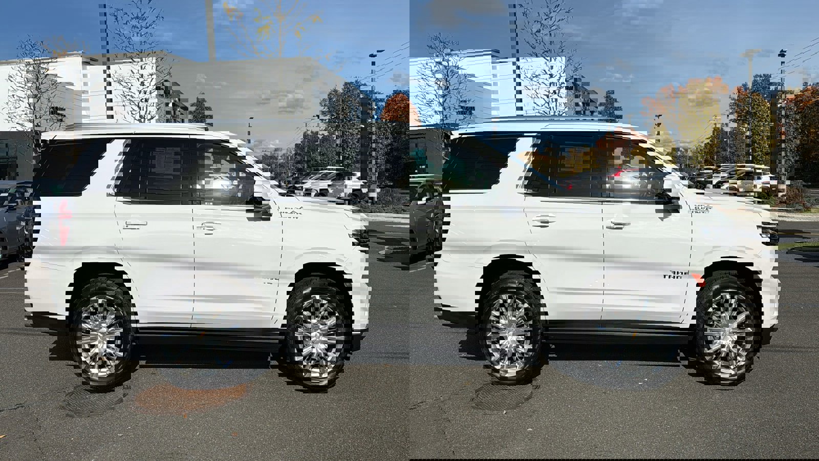 Used 2023 Chevrolet Tahoe High Country w/ LPO, Illumination Package image 2