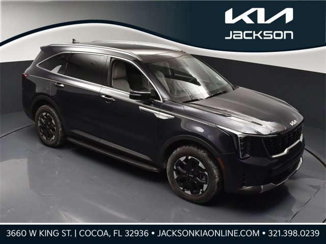 Certified 2025 Kia Sorento S w/ Panoramic Sunroof Package