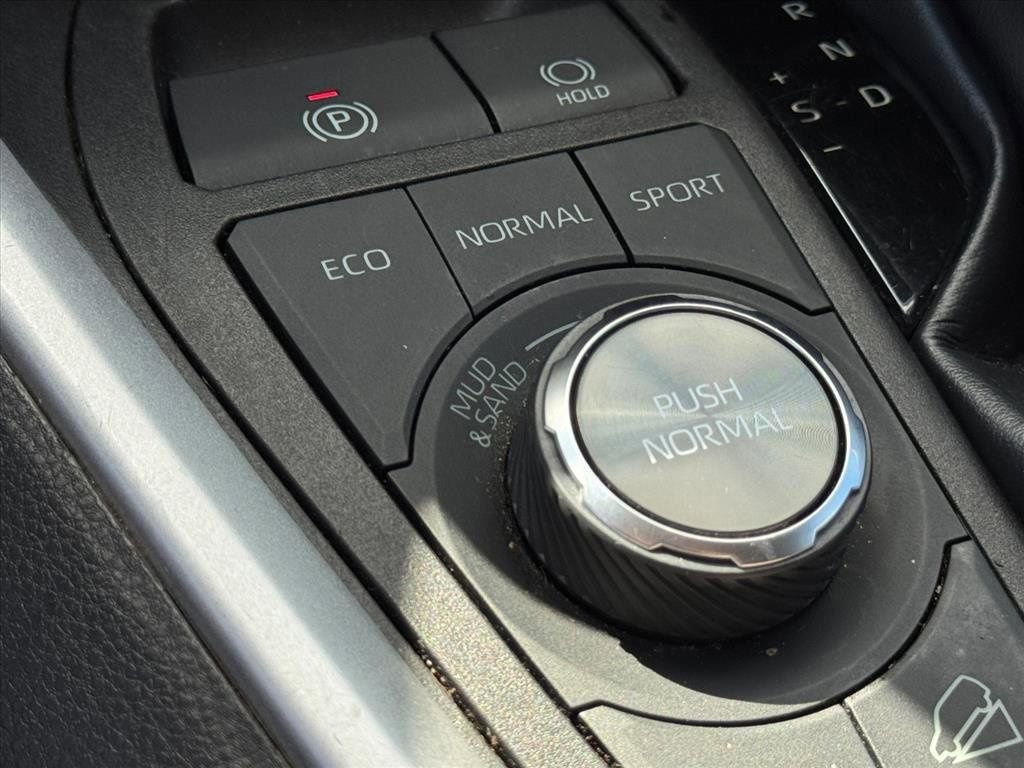Used 2023 Toyota RAV4 Adventure image 29