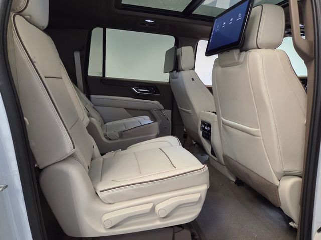 New 2026 GMC Yukon XL Denali w/ Denali Reserve Package image 15