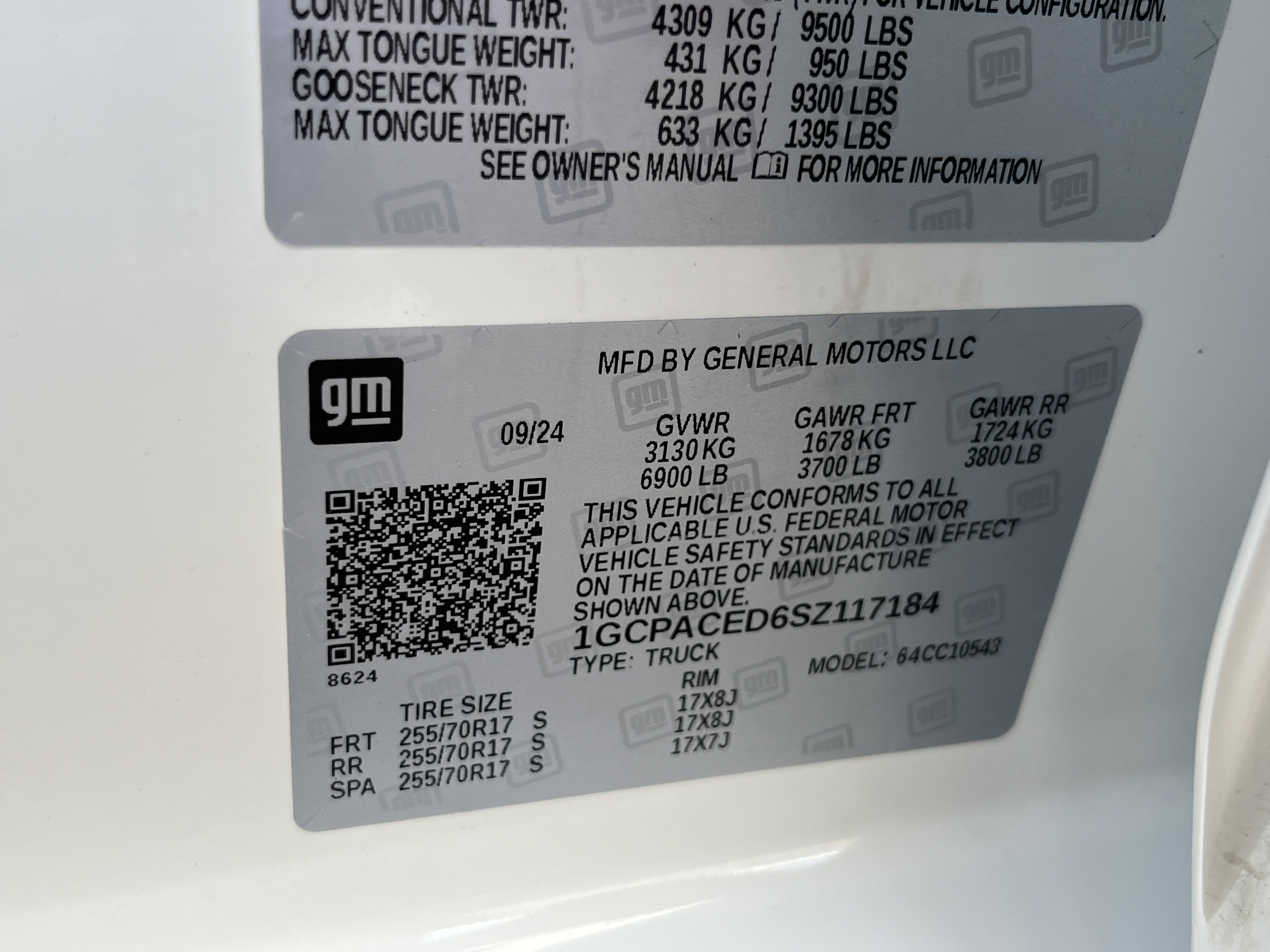 Used 2025 Chevrolet Silverado 1500 LT image 9