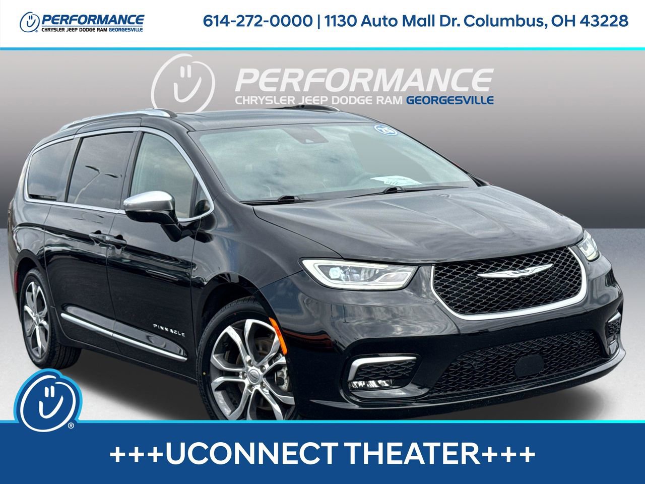 Used 2025 Chrysler Pacifica Pinnacle w/ Trailer Tow Group FWD image 1
