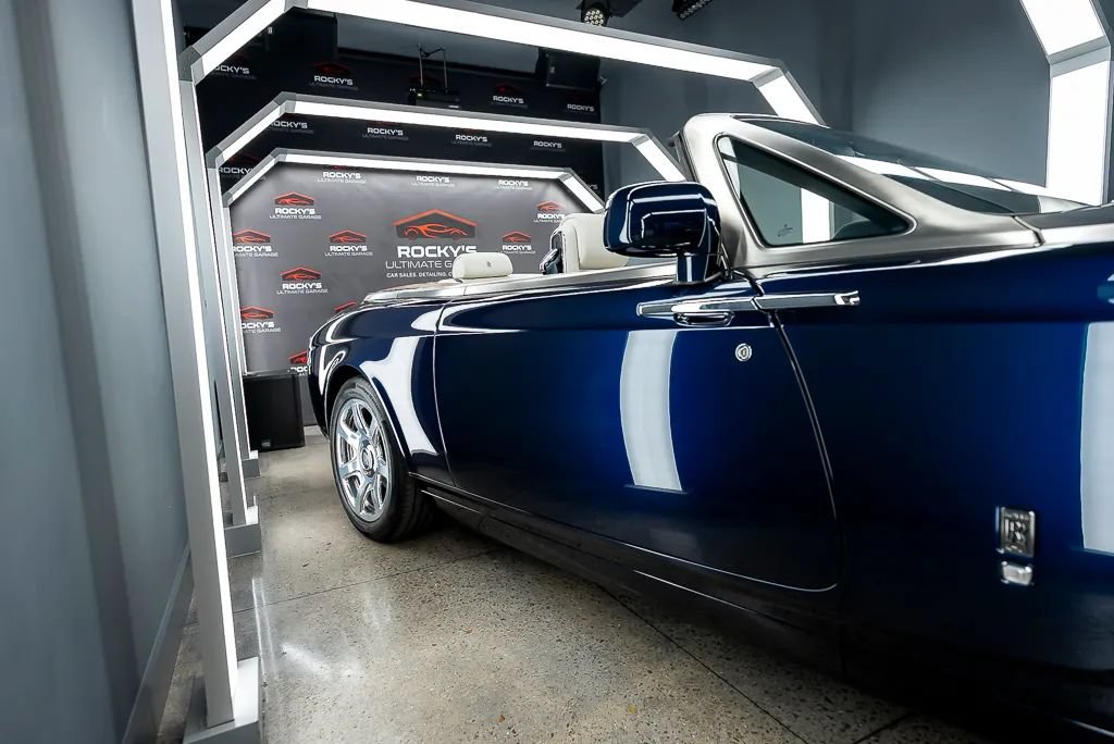 Used 2010 Rolls-Royce Phantom Drophead Coupe RWD image 8