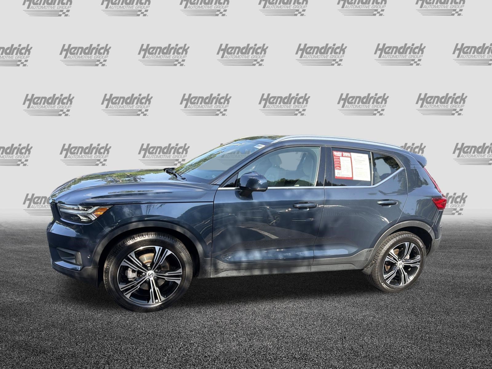 Certified 2022 Volvo XC40 T5 Inscription w/ Advanced Package AWD/4WD image 7