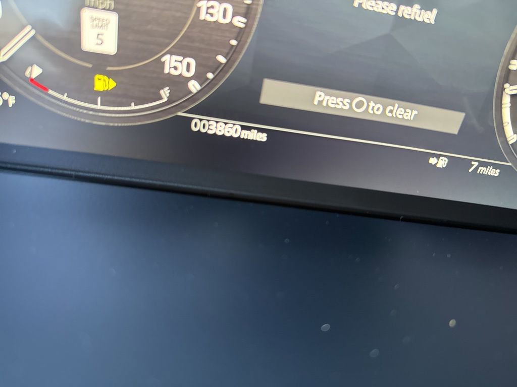 Used 2024 Land Rover Defender 130 S image 18